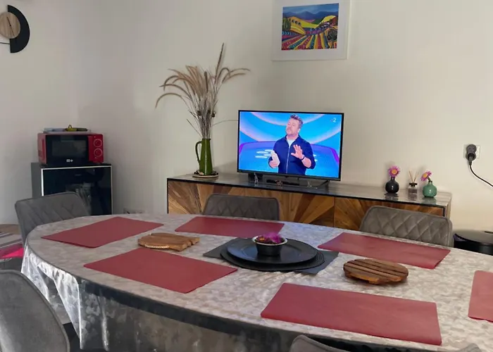 Chez Clo *